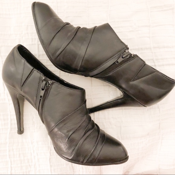 Steven Barbie Nsue Black Leather Booties, Size 8.5 - Picture 3 of 7